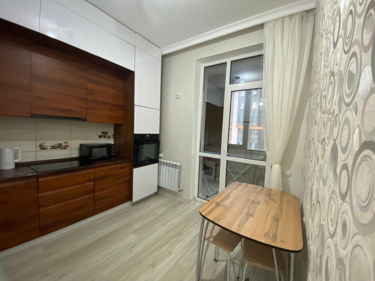 Whitehome In Panorama Park Astana Buitenkant foto