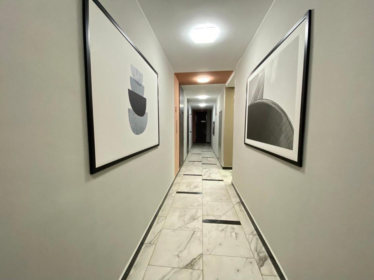 Whitehome In Panorama Park Astana Buitenkant foto